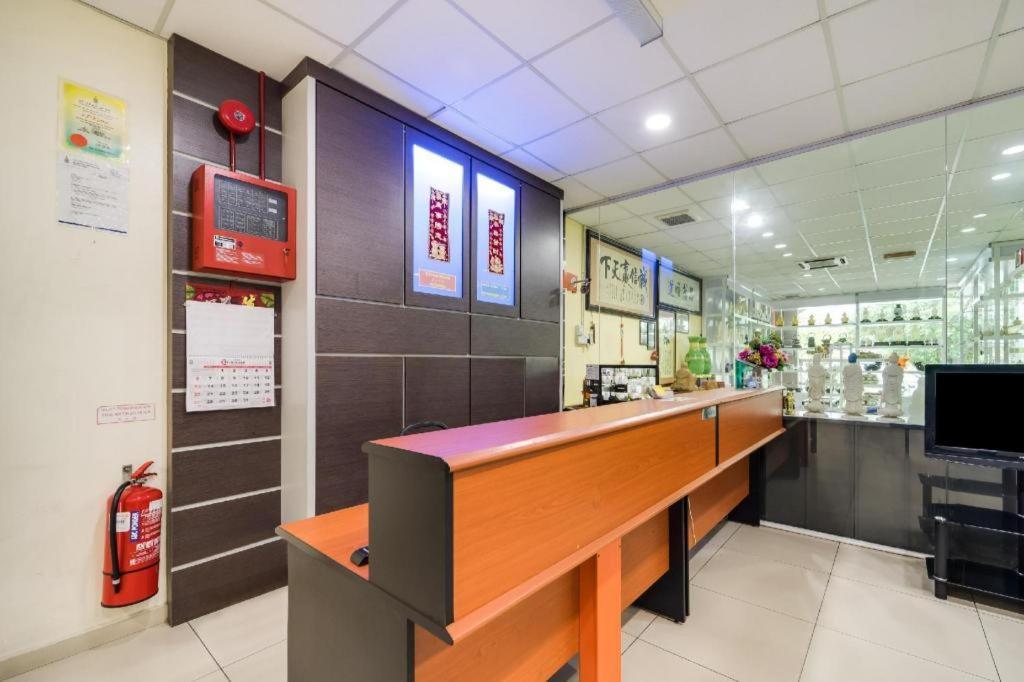 Oyo 301 River Inn Hotel Butterworth Exterior photo
